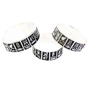 Anillo con fórmula de la buena suerte